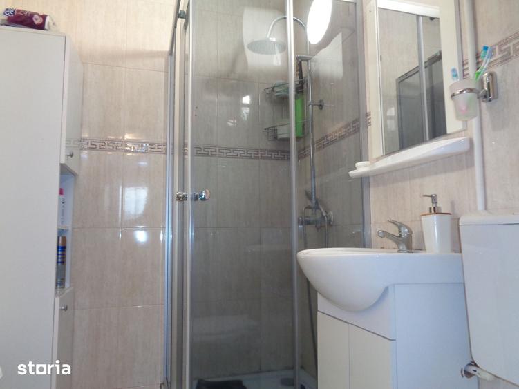 Apartament cu 2 camere decomandat în Podgoria