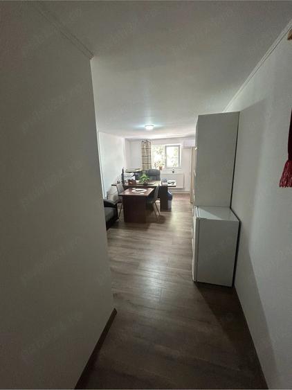 Spațiu comercial, de 21 mp, în Central