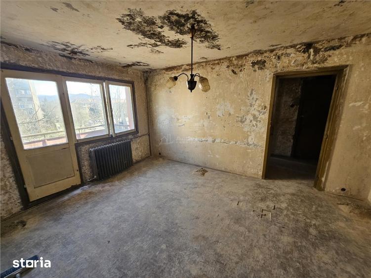 Apartament cu 2 camere semidecomandat în Nord