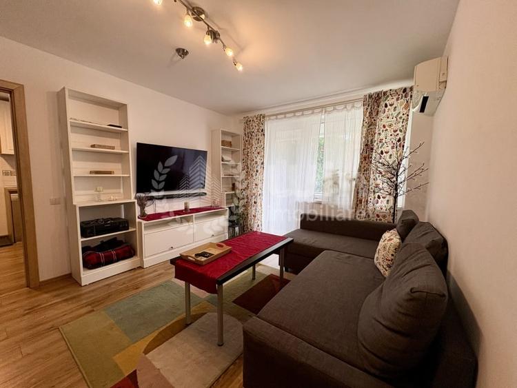 Apartament cu 3 camere semidecomandat, mobilat în Gheorgheni