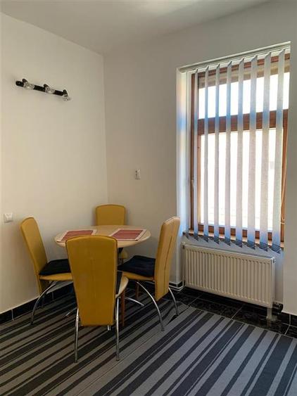 Apartament cu 2 camere semidecomandat, mobilat în Centrul Istoric