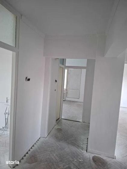 Apartament cu 3 camere în Unirii