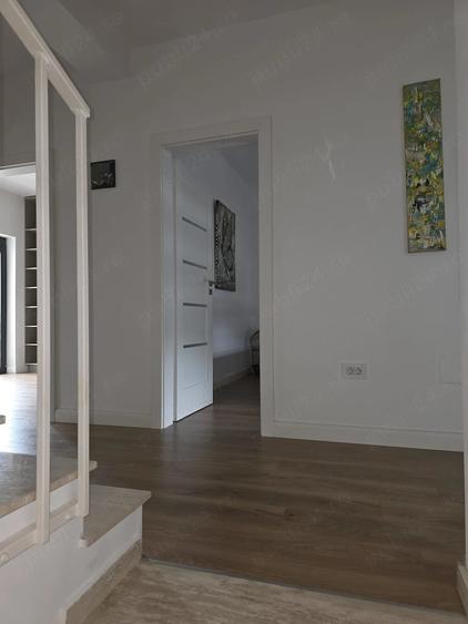 Casă cu 5 camere cu Teren 150 Mp în Subcetate