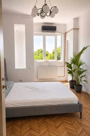 Apartament cu 3 camere decomandat în Cișmigiu