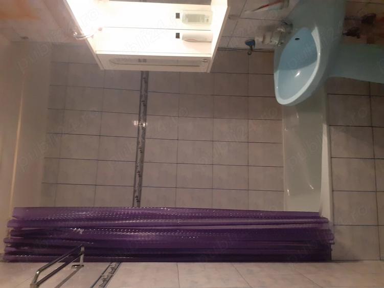 Apartament cu 3 camere semidecomandat în Republicii