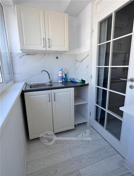 Apartament cu 3 camere semidecomandat, mobilat în Cug