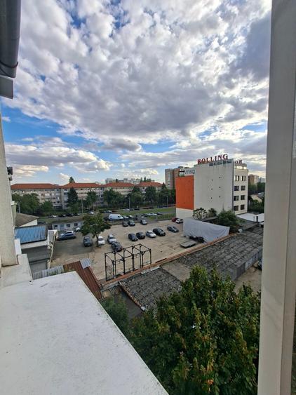 Apartament cu 3 camere decomandat în Bucovina