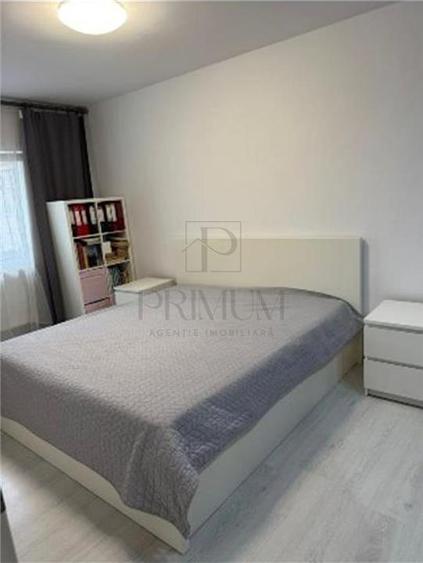 Apartament cu 4 camere decomandat, mobilat în Lipovei