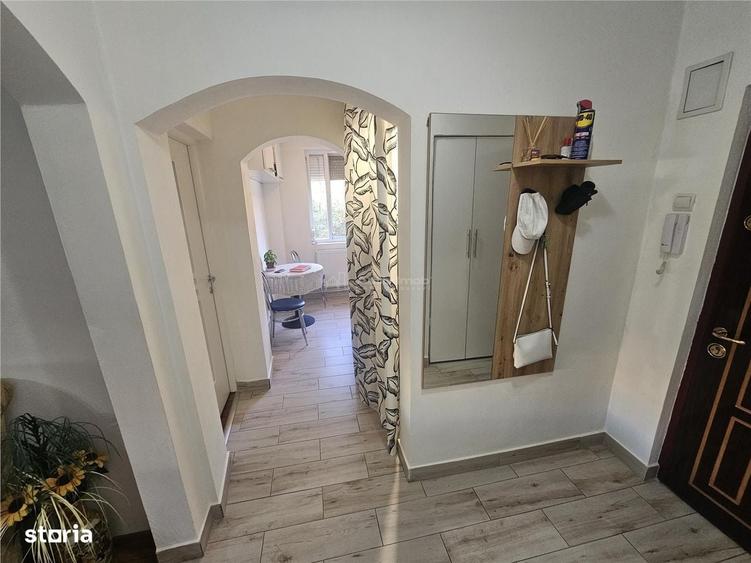 Apartament cu 2 camere decomandat în Calea Caransebeșului