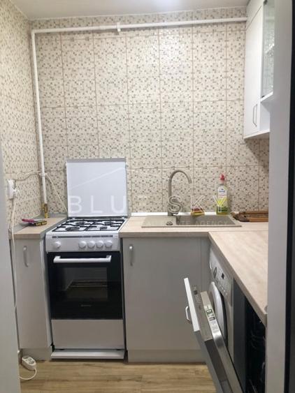 Apartament cu 2 camere semidecomandat, mobilat în Tomis Nord