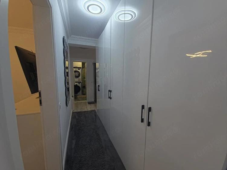 Apartament cu 4 camere semidecomandat în Tomis Nord