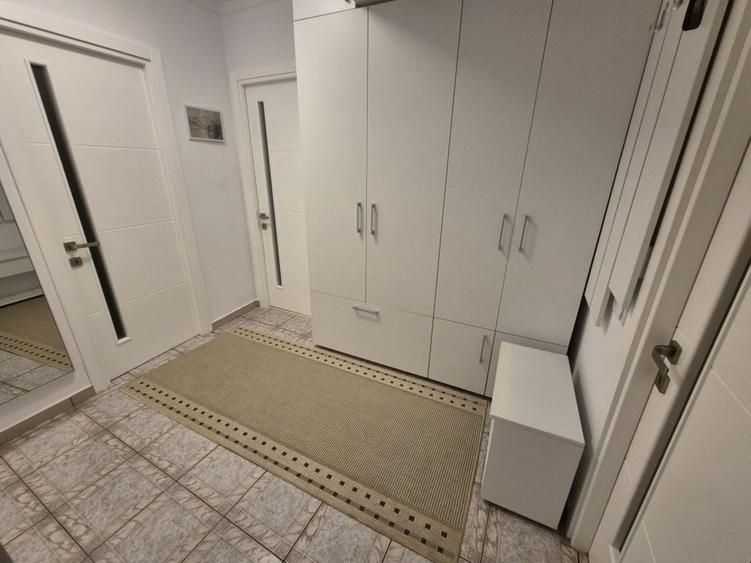 Apartament cu 2 camere decomandat, mobilat în Ultracentral