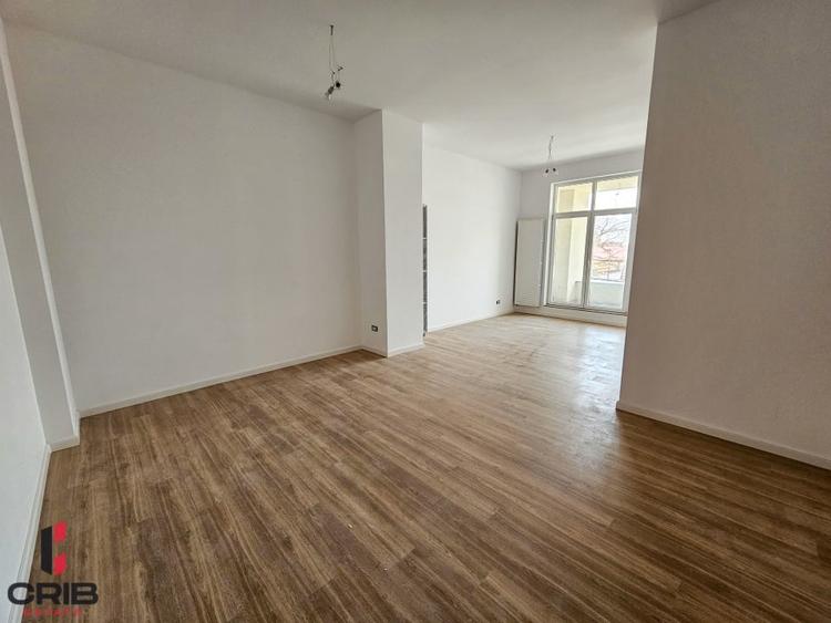 Apartament cu 3 camere semidecomandat în Voluntari