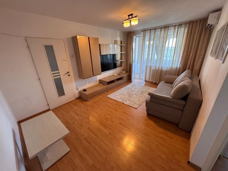 Apartament cu 2 camere semidecomandat în Spitalul Județean