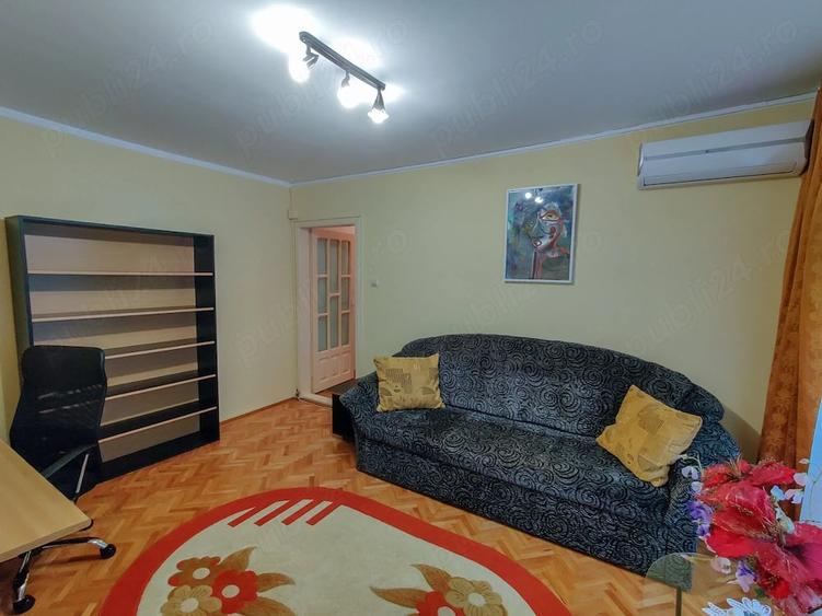 Apartament cu 2 camere nedecomandat în P-ța Unirii