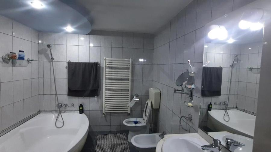 REV2003476 Vila 3 Camere Curte 100 mp de Vanzare Andronache Sector 2 - 7