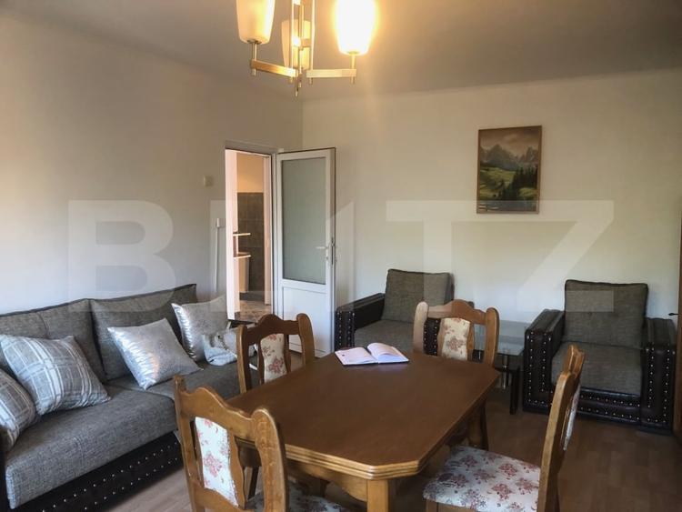 Apartament cu 3 camere decomandat, mobilat în Semicentral