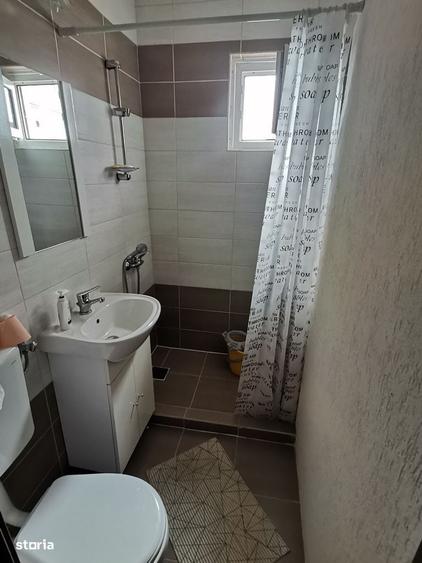 Apartament cu 3 camere semidecomandat în Șelimbăr