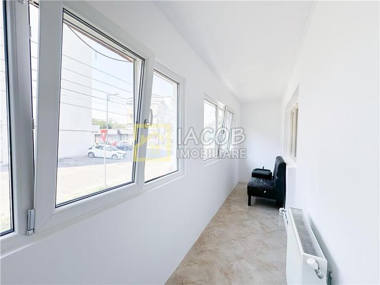 Apartament cu 3 camere decomandat în Milcov