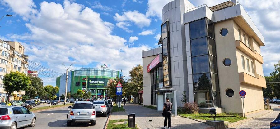 Spațiu comercial, de 734 mp, în Central