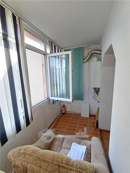 Apartament cu 3 camere decomandat în Nicolina