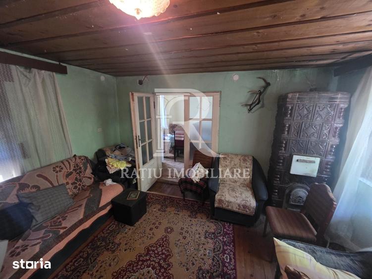 Casă cu 2 camere cu Teren 4029 Mp în Sânmartin