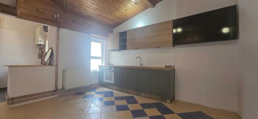 Apartament cu 3 camere decomandat, mobilat în Cișmigiu