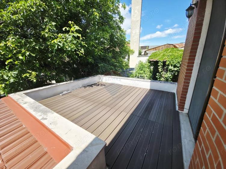 Casă cu Teren 205 Mp în Central