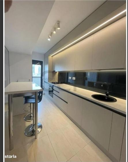 Apartament cu 3 camere în Victoriei