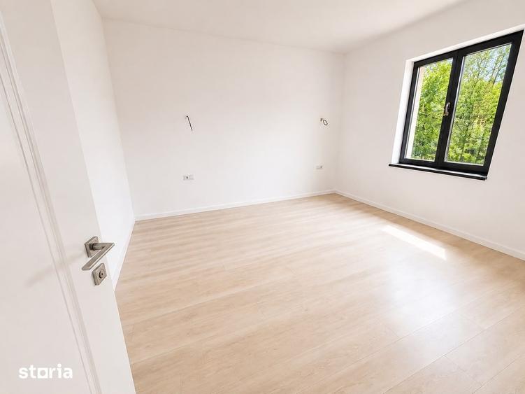 Casă cu 3 camere cu Teren 420 Mp în Tomești