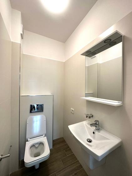 Apartament cu 3 camere semidecomandat în Tipografilor