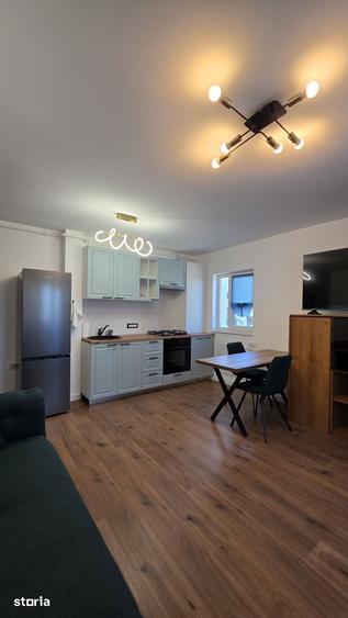 Apartament cu 2 camere în Apărătorii Patriei