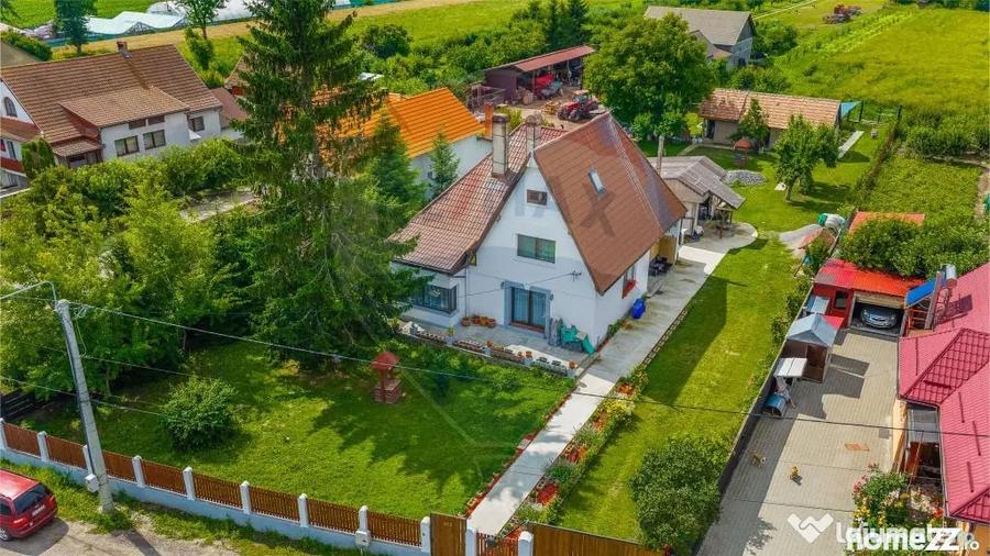Casă cu 3 camere cu Teren 7150 Mp în Ozun