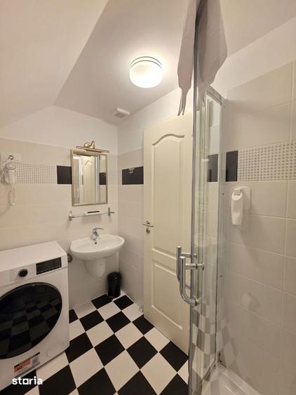 Apartament cu 4 camere în Schei