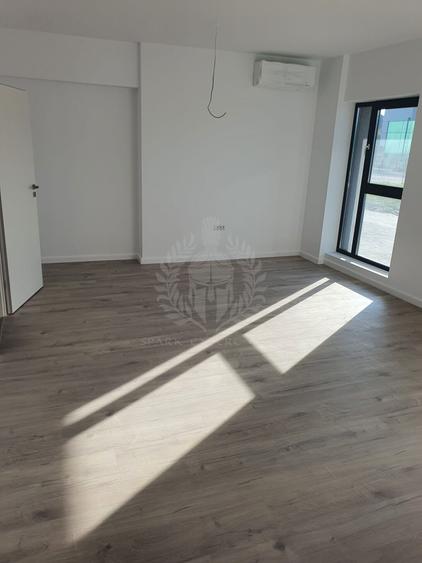 Apartament cu 2 camere decomandat în Albert