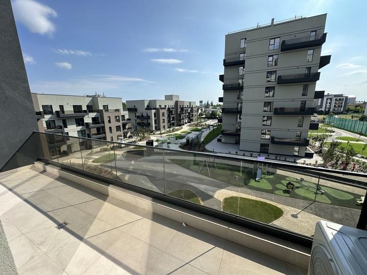Apartament cu 3 camere decomandat în Satu Nou