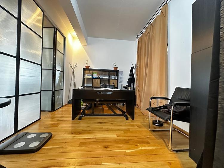 Apartament cu 4 camere decomandat în Dacia