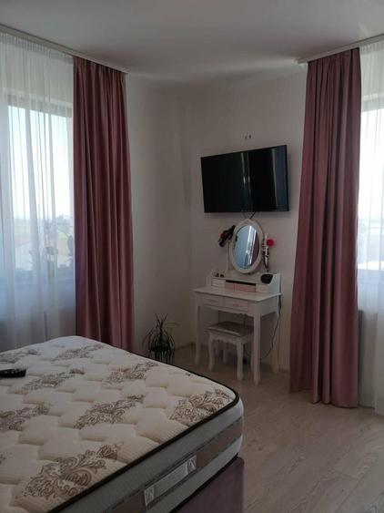 Apartament cu 3 camere decomandat în Blejoi