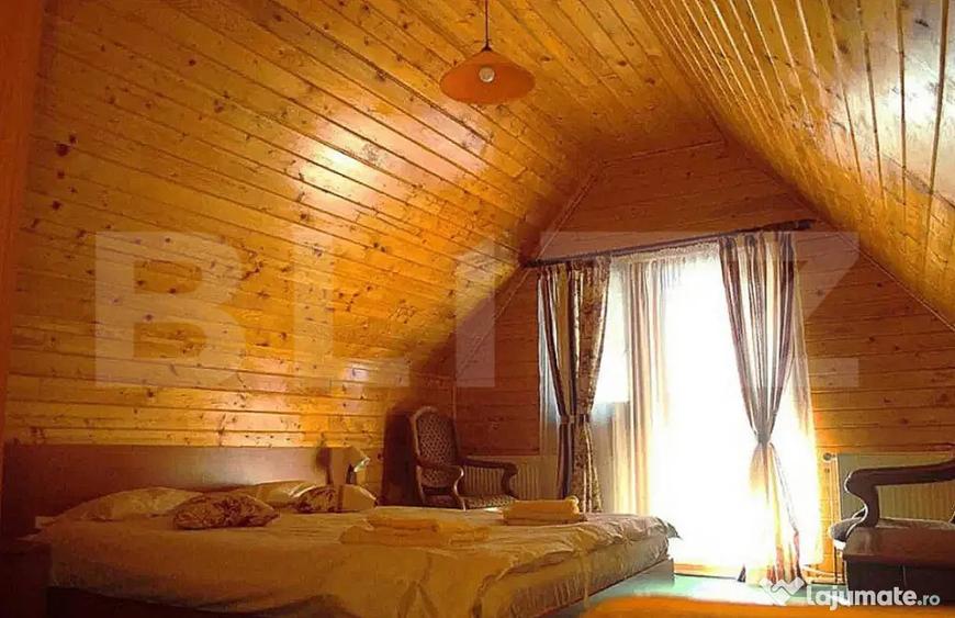 Casă cu 7 camere cu Canalizare în Central