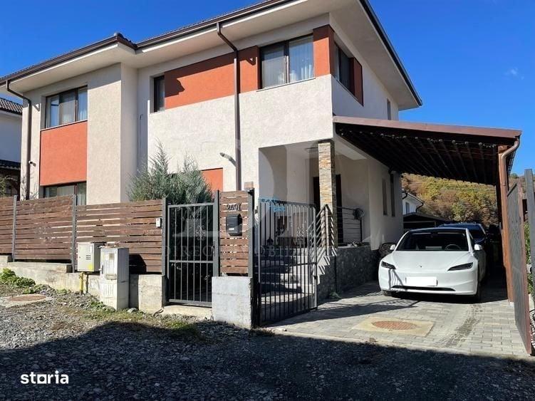 Casă cu 4 camere în Central