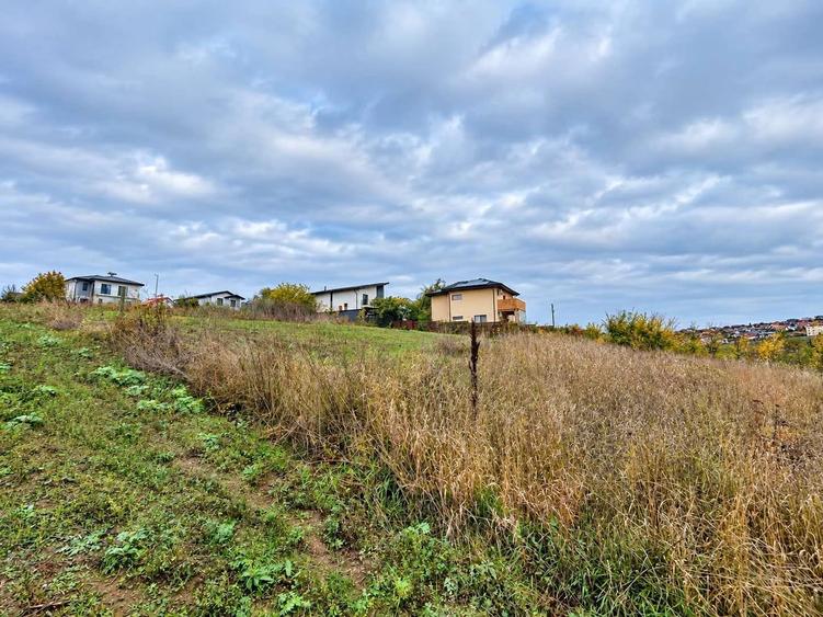 Teren Construcții intravilan de 580 mp, în Valea Adâncă