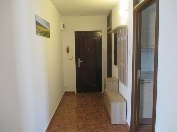 Apartament cu 2 camere decomandat, mobilat în Aviației