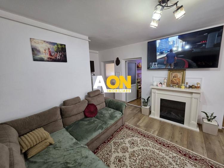 Apartament cu 3 camere decomandat, mobilat în Ampoi 3