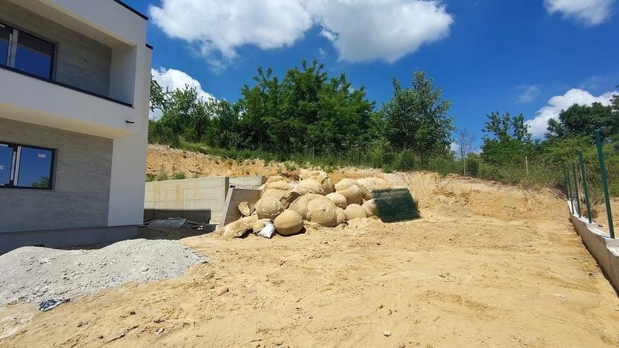 Casă individuală cu 5 camere cu Canalizare în Feleacu