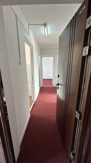 Apartament cu 3 camere decomandat în Păcurari