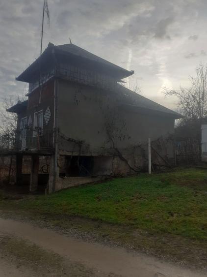 Casă cu 3 camere în Central