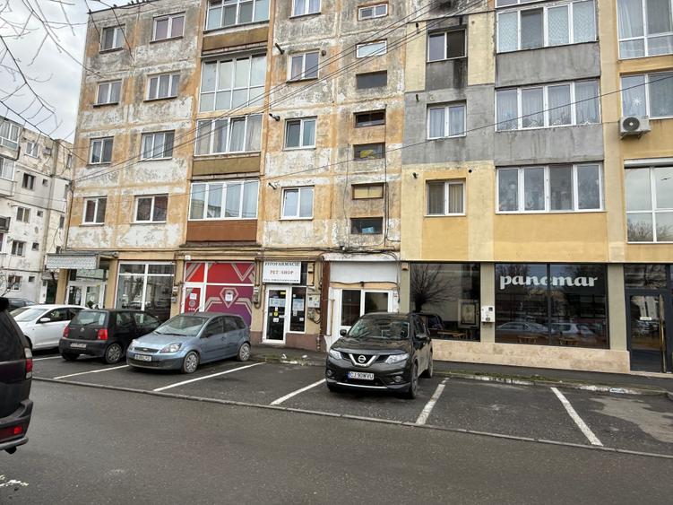 Spațiu comercial, de 60 mp, în Central