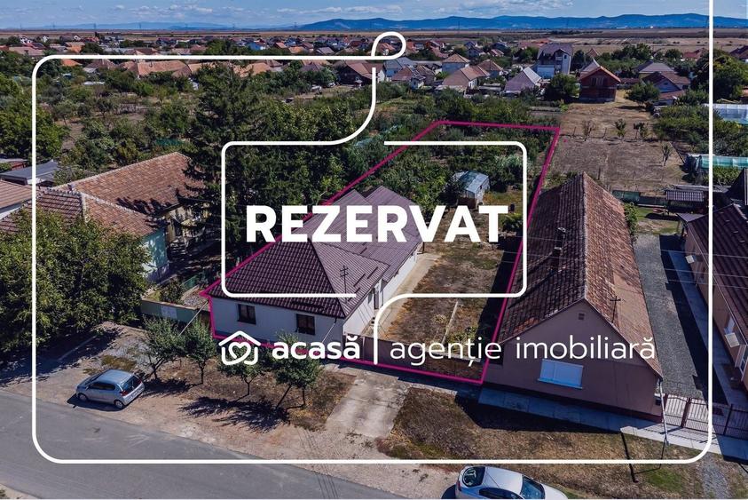 Casă individuală cu 4 camere cu Teren 1603 Mp în Livada