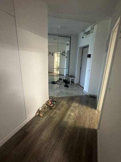 Apartament cu 3 camere decomandat, mobilat în Central