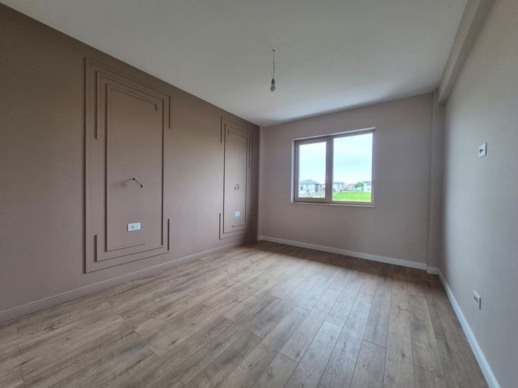 Apartament cu 3 camere semidecomandat în Valea Lupului